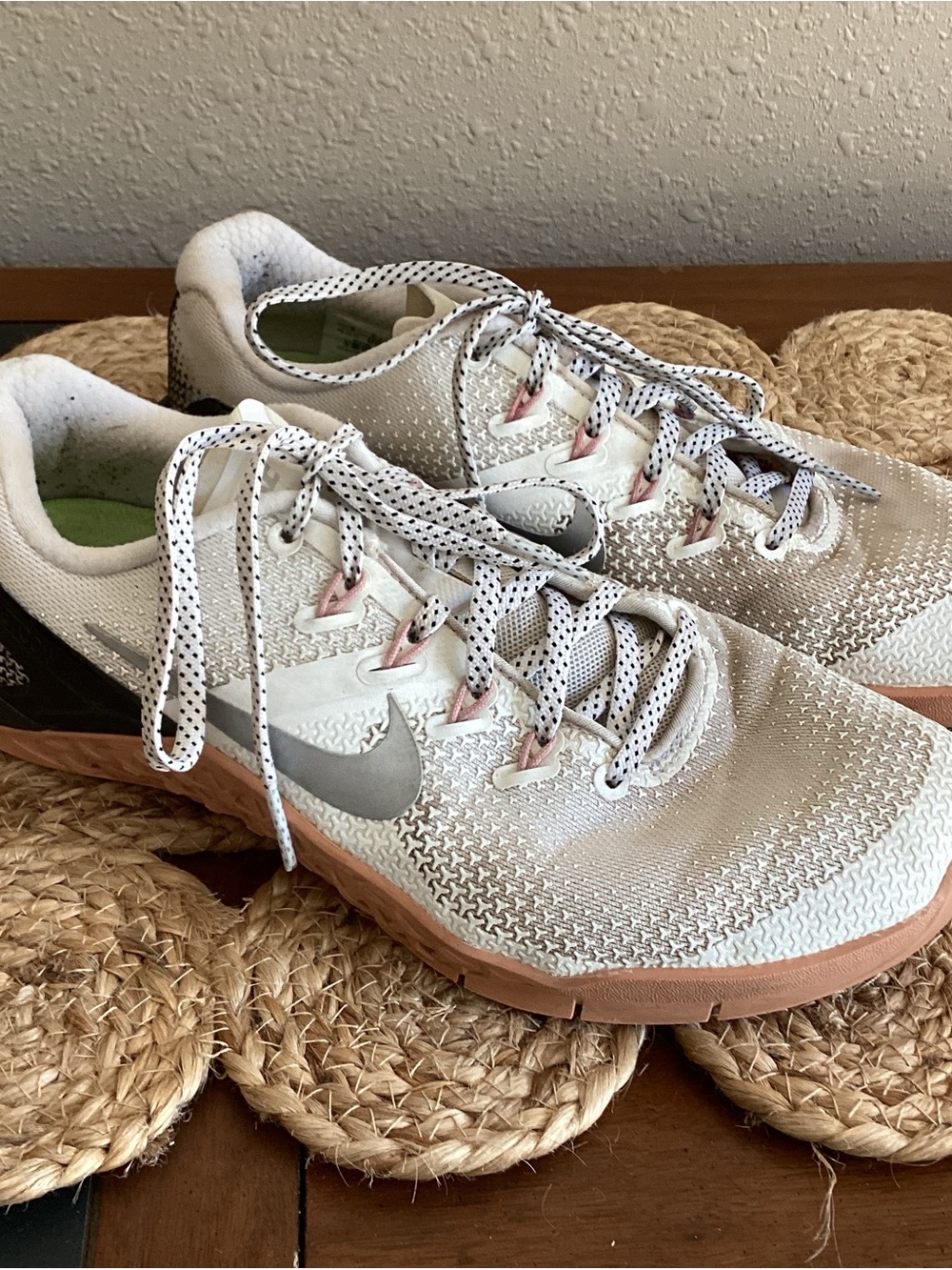 Nike Women's White and Coral Athletic Training Shoes